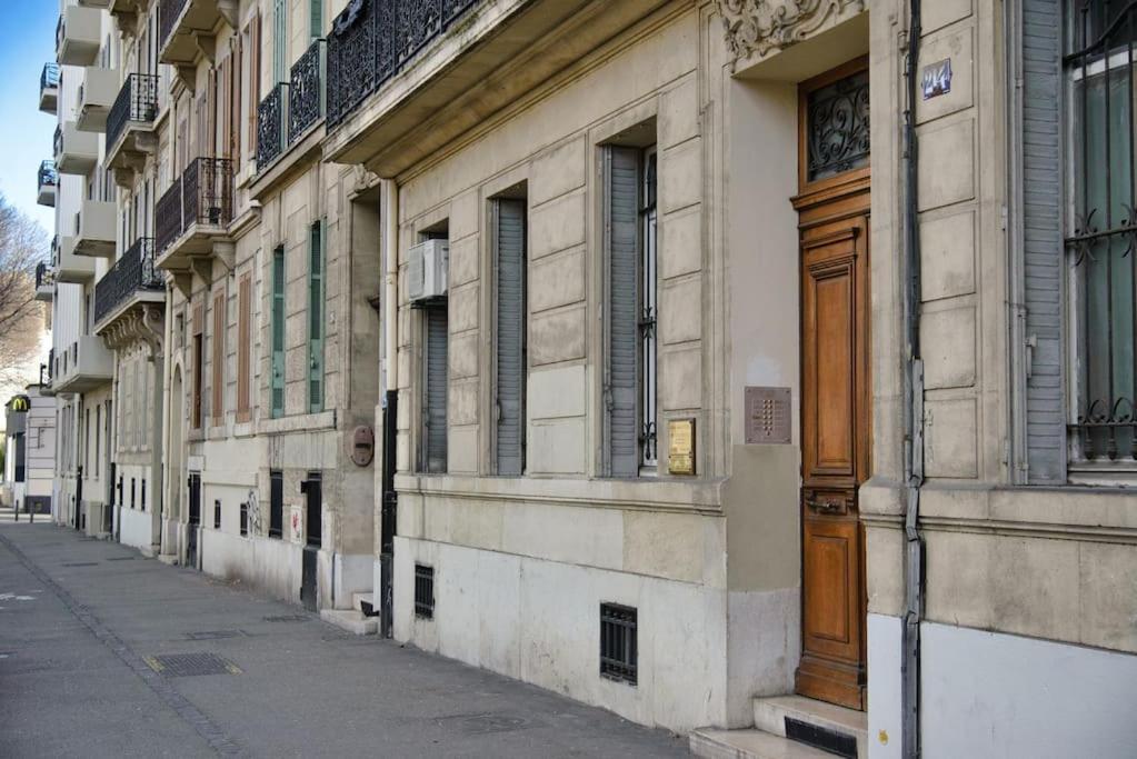 Appartement Spacieux Et Elegant A Chave Centre Marseille